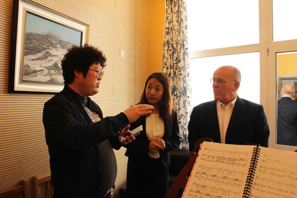 凯文 邦德博士参观音乐表演许秋健老师教学